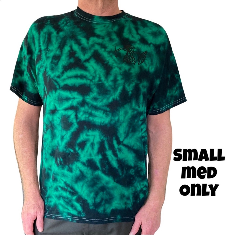 THE GREENS TIE DYE UNISEX T-SHIRT SM & MED